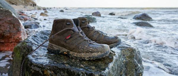 Reinigung-von-Wanderschuhen-und-Outdoorschuhen2SQH2Nrt8Ci51